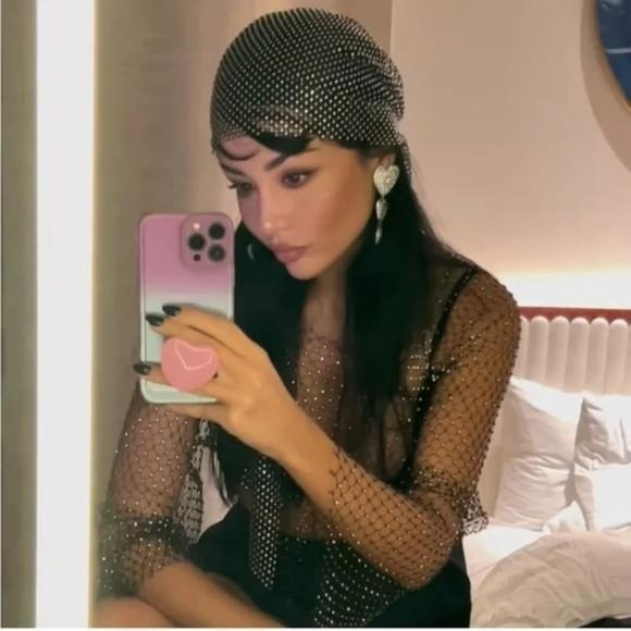 ZARA RHINESTONE HEAD SCARF LIMITED EDITION - Picture 1 of 8